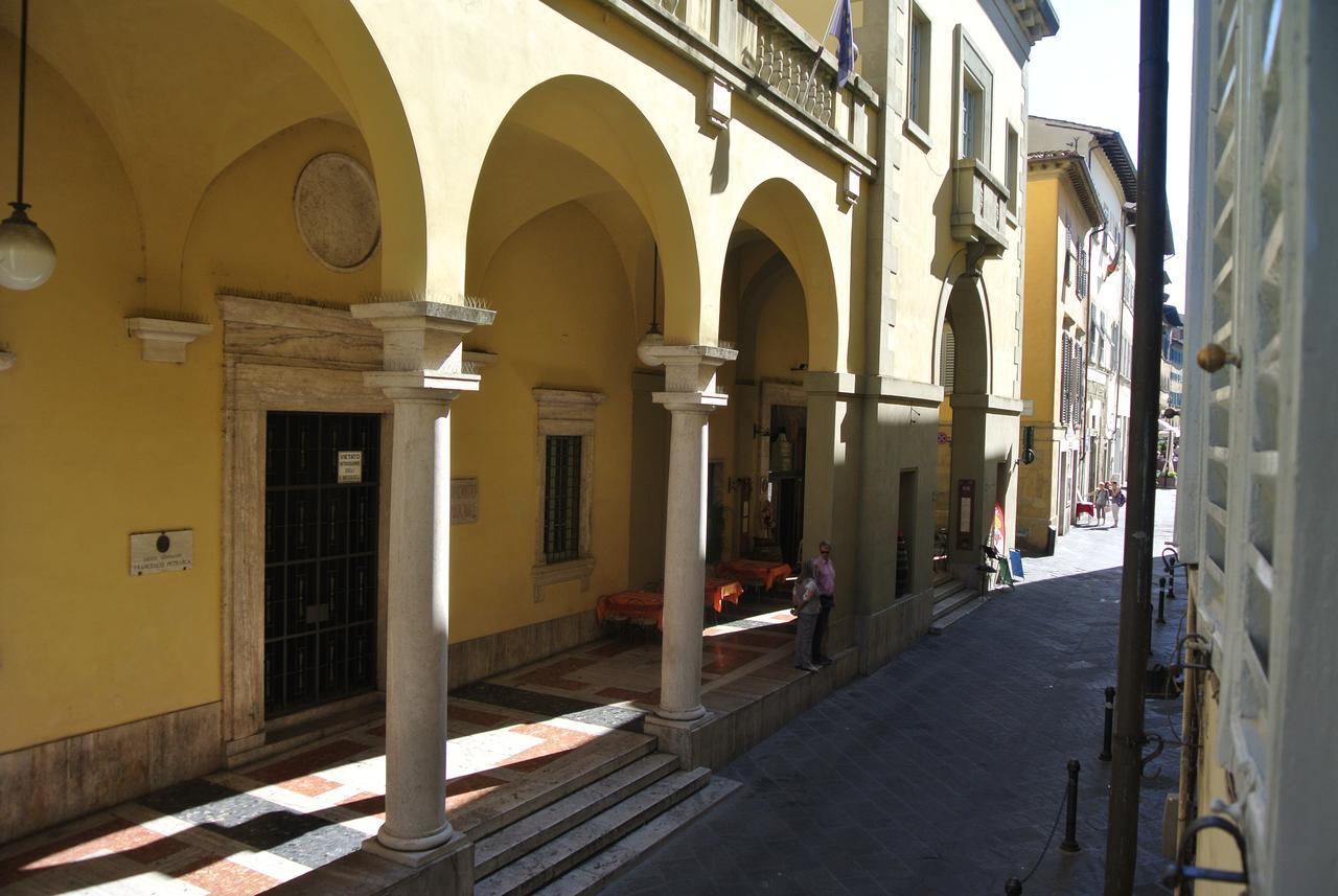 Ghibellino B&B Arezzo Bagian luar foto